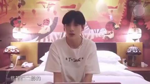 那些在校园里吃瓜的视频