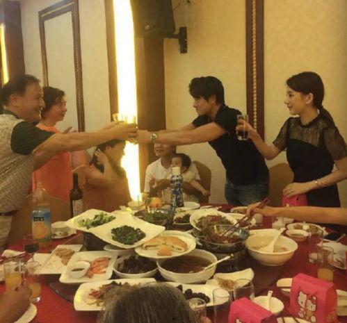 王子涛吃喜宴拉瓜视频,网友热议喜宴礼仪新风尚